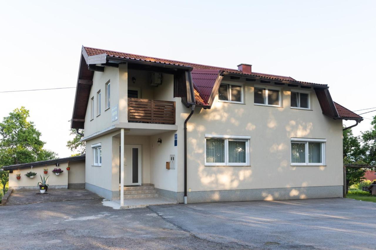 Apartman Medved Slunj Buitenkant foto
